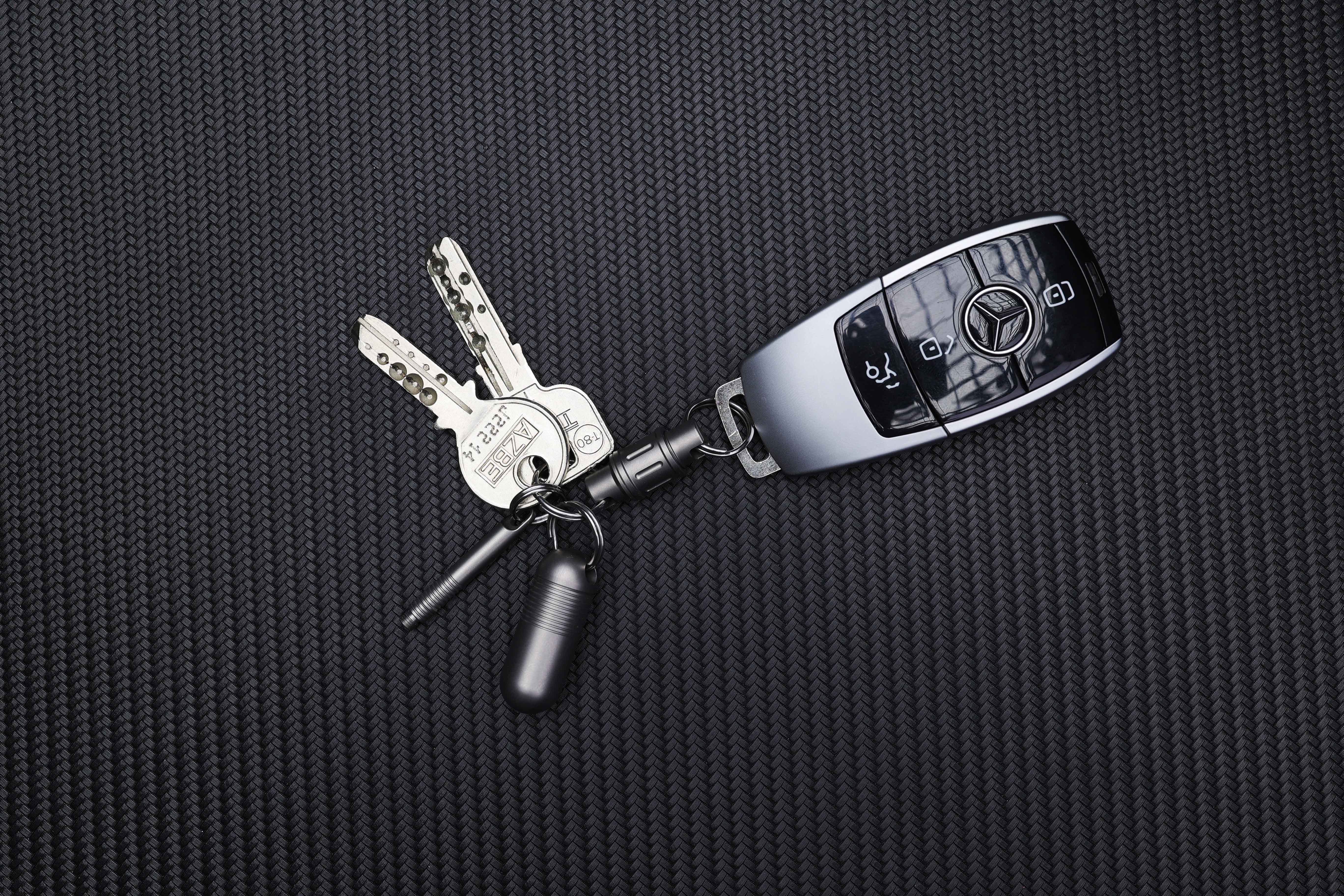 Titanium Pill Holder